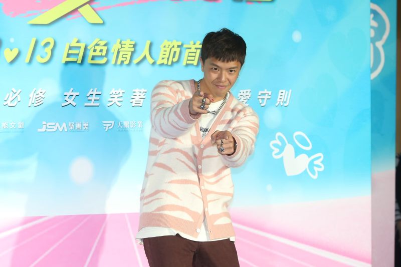 小鬼黃鴻升剛去世!他一查維基百科臉綠 眾人心寒:太扯