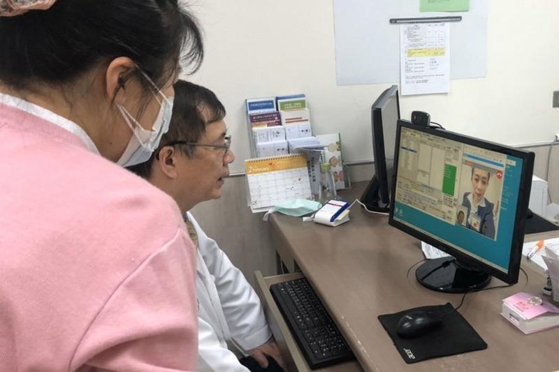 ▲醫學中心出視訊診療系統，讓接受居家隔離、檢疫或自主健康管理的民眾透過衛生局安排，不用外出就可接受醫師看診。（圖／奇美醫學中心提供）
