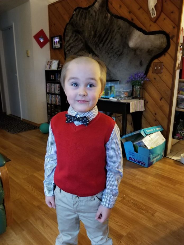 ▲我小孩昨天自己剪頭髮，而且他同意把頭髮回復正常之前，讓我好好玩弄一下。| My kiddo cut his hair yesterday, then agreed to let me have a little fun with it before we fixed it (Courtesy of KThingy)