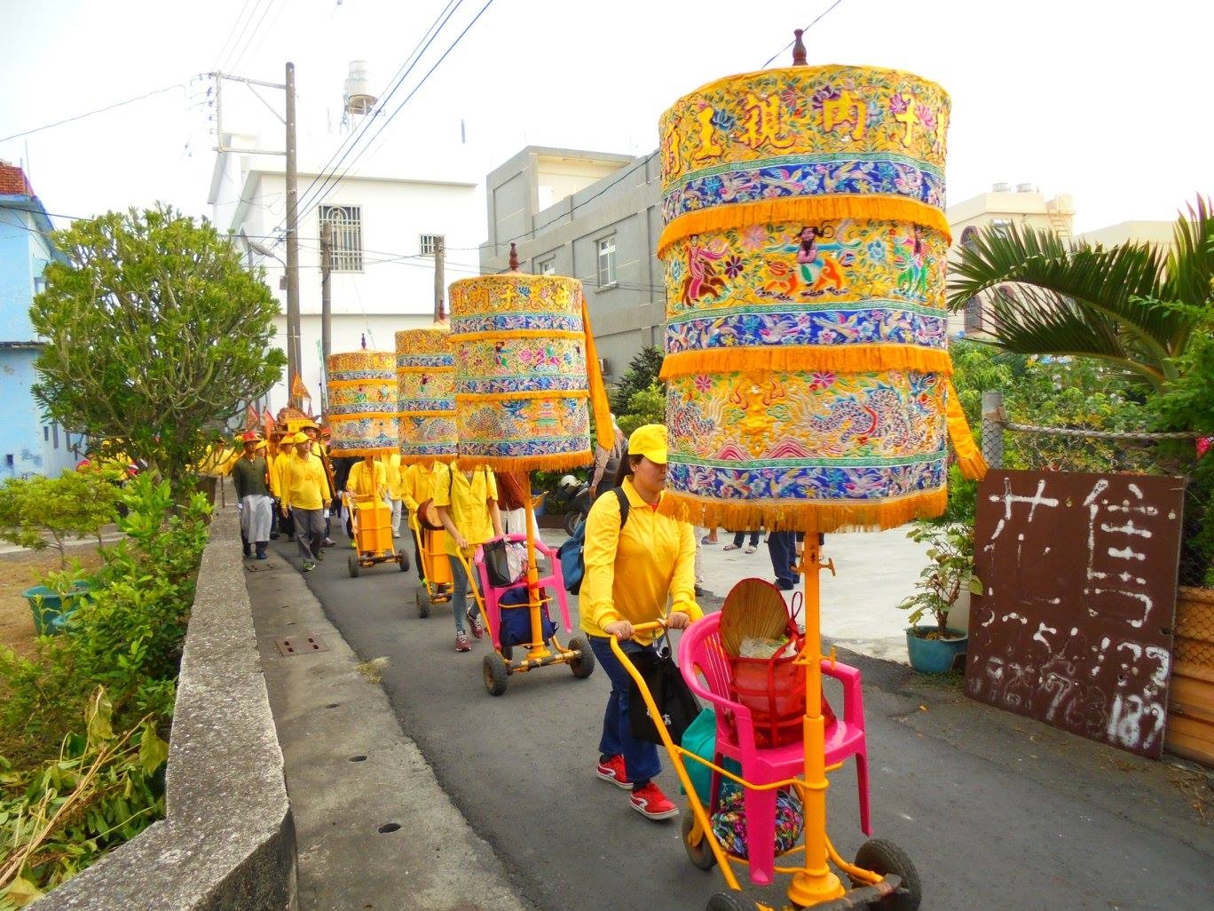 涼傘示意圖。（圖／翻攝自屏東廟會文化討論區粉專）