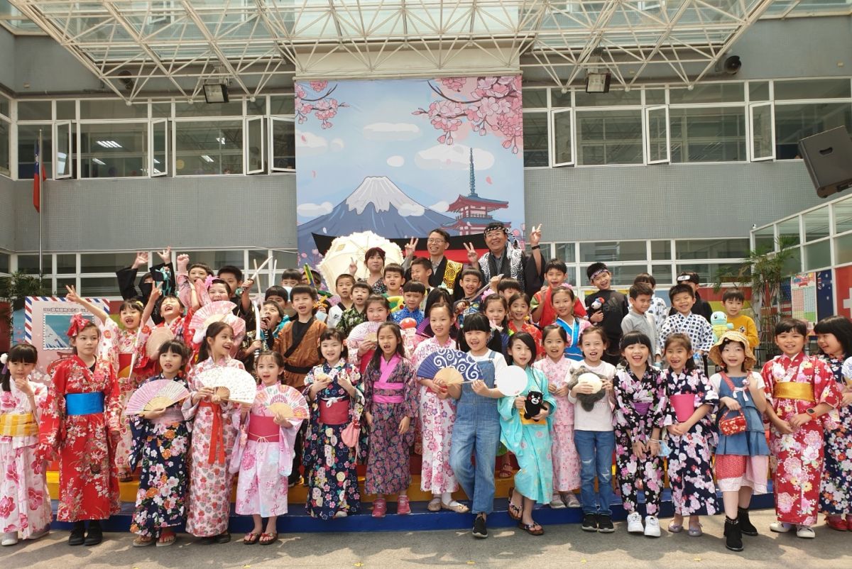 ▲疫情延燒很煩悶，台中葳格小學舉辦「櫻花祭，讓學生歡度不一樣的兒童節（圖／金武鳳攝，2020.4.1)