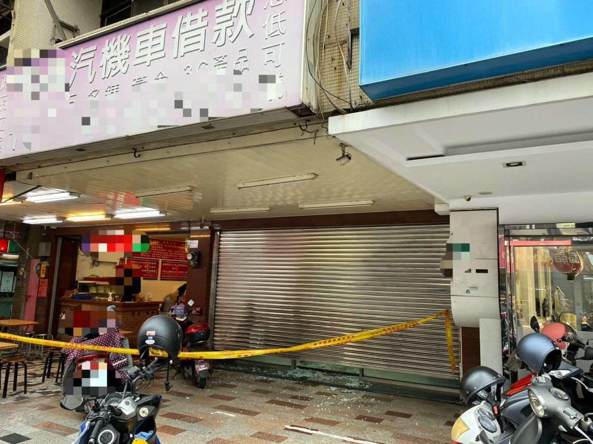 ▲光天化日下，歹徒持槍朝金華路一家當舖連開６槍示警。（圖／記者陳聖璋攝，2020.04.02）