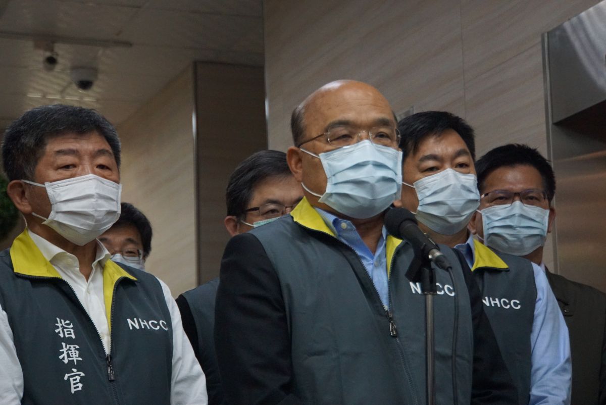 ▲行政院長蘇貞昌視察中央流行疫情指揮中心。（圖／記者呂烱昌攝）