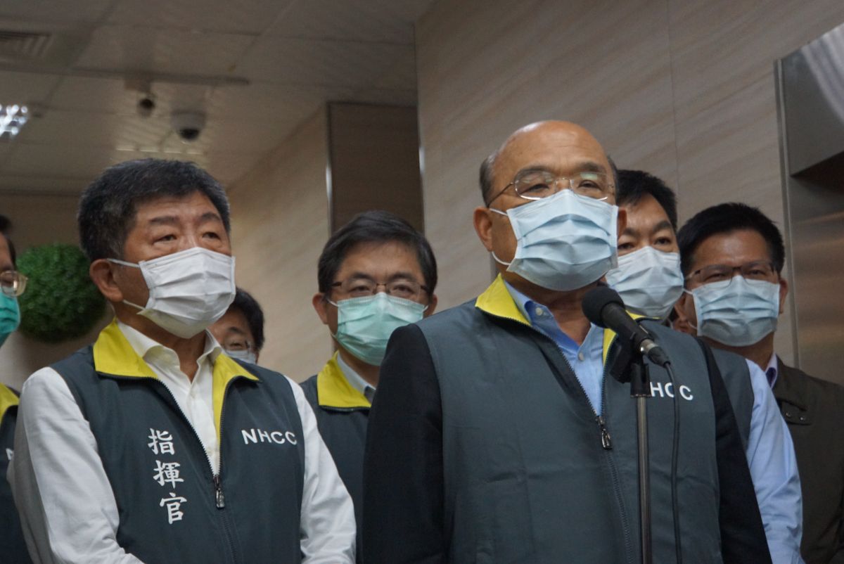 ▲行政院長蘇貞昌5日視察中央流行疫情指揮中心。（圖／記者呂炯昌攝, 2020.4.5）