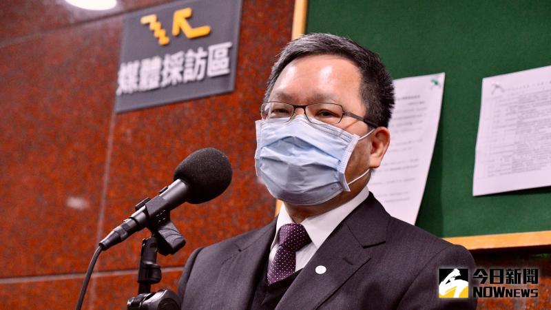 ▲台股崩跌，國安基金是否進場護盤？財政部長蘇建榮表示「我們會密切注意」。（圖／資料照，記者林柏年攝）