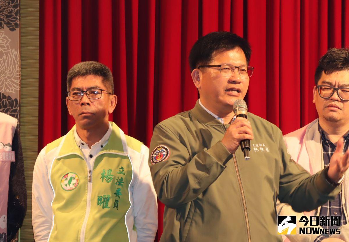 ▲一向給人溫和形象的澎湖籍立委楊曜，對於觀光局長周永暉遭撤換一事，忍不住「炮口對內」說出重話。（圖／記者張塵攝，2020.04.06）