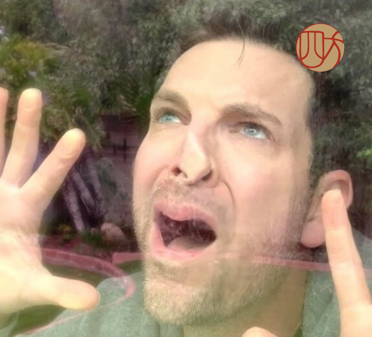 ▲影音創作者Chris Mann創作了一首改編版愛黛兒的《哈囉》，歌詞悽慘又逗趣，讓人不禁莞爾一笑。影片一出，超過300萬人次觀看，足見觀眾對歌詞內容十分有感。