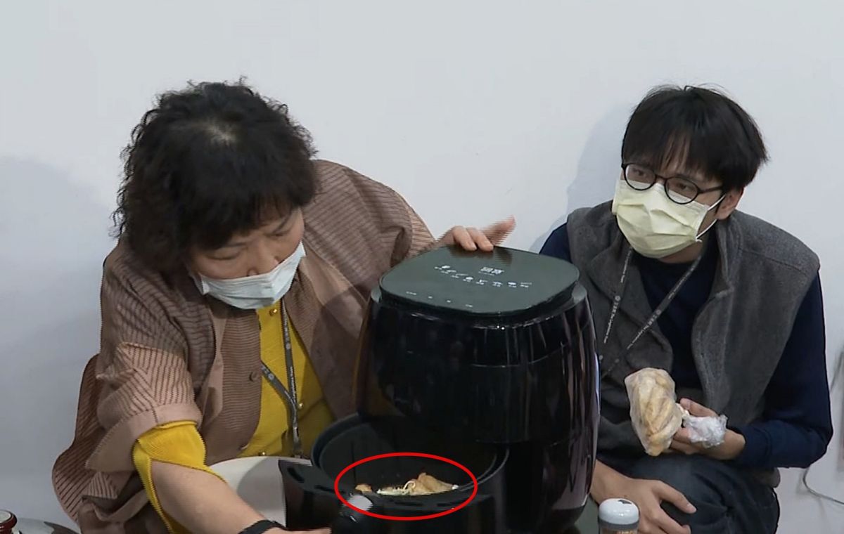 ▲國民黨不分區立委葉毓蘭一天快篩4次，引發論戰。（圖／記者丁上程攝）