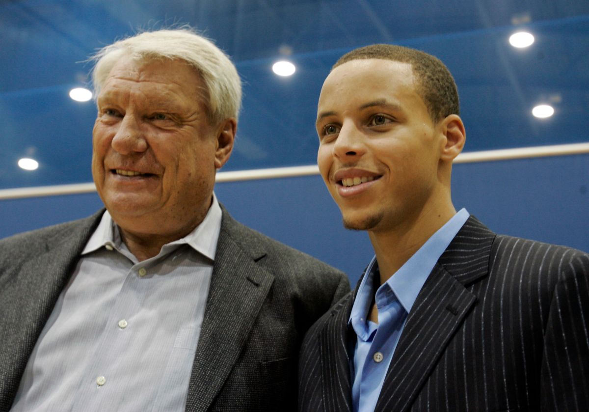 Stephen Curry和Don Nelson。（圖／美聯社／達志影像）