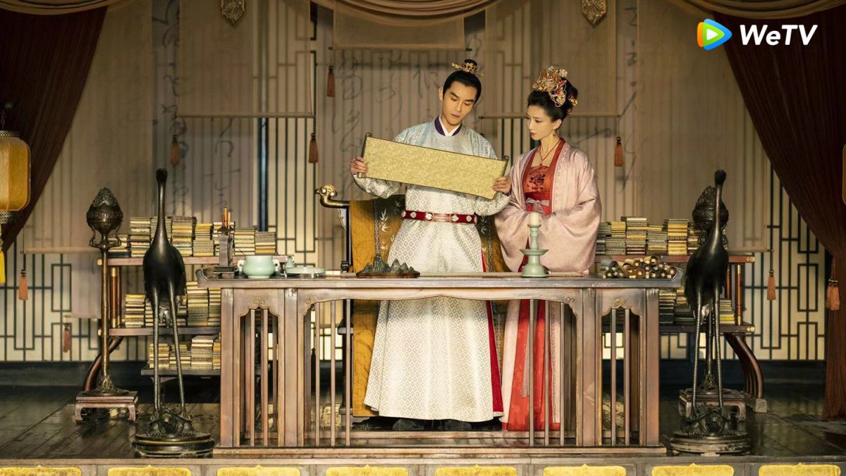 ▲王凱（左）與江疏影在《清平樂》組帝后CP。（圖 / WeTV提供）