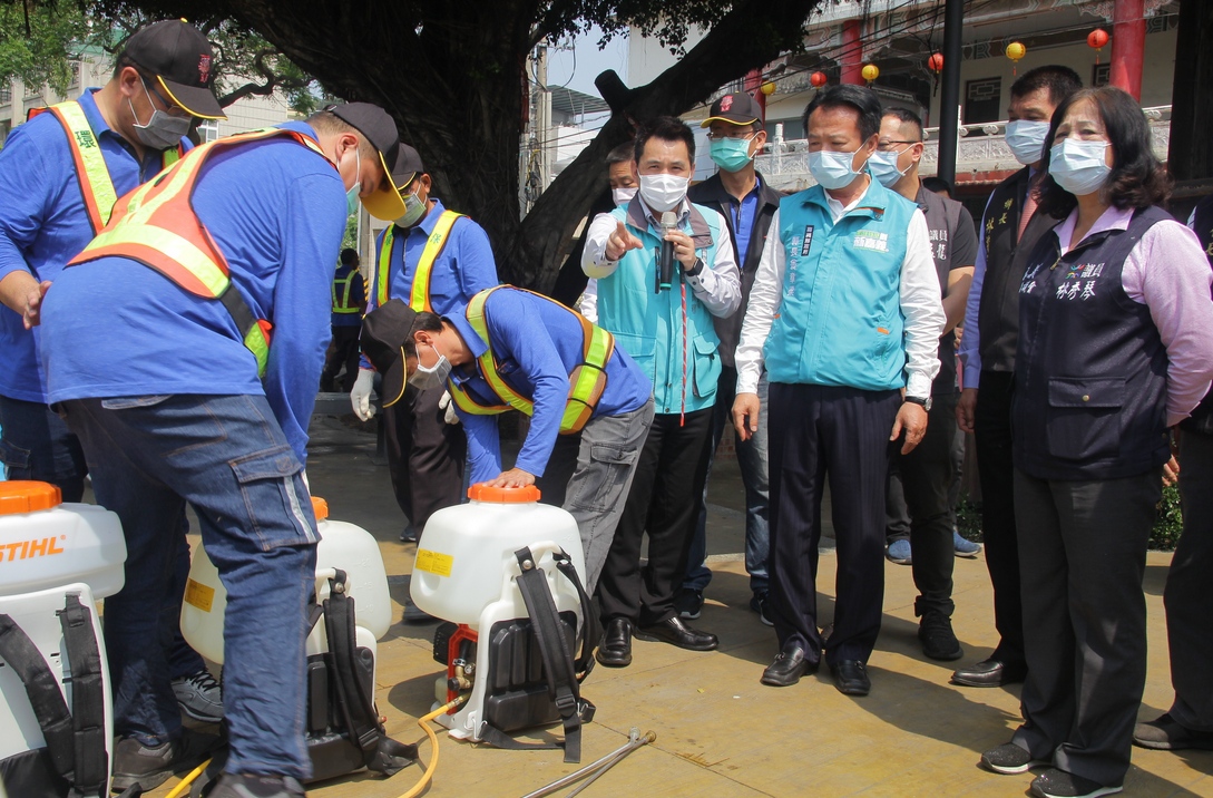 ▲嘉義縣假日前後定時定點防疫消毒。（圖／記者任禮清攝，2020.04.10）