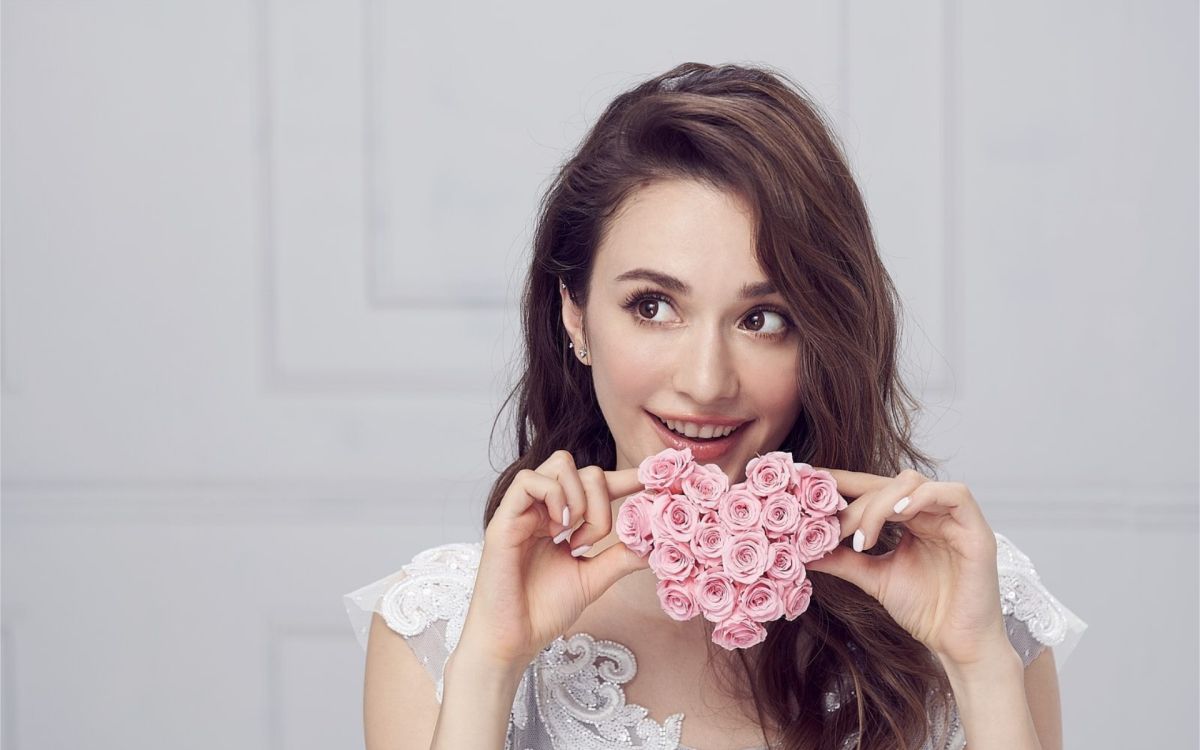 ▲藝人瑞莎原為烏克蘭籍，去年取得中華民國身分證。（圖／翻攝瑞莎臉書） 