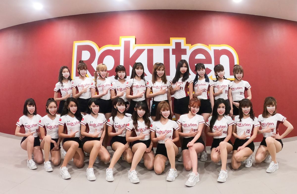 ▲樂天女孩Rakuten Girls為了防疫都戴上口罩。（圖／記者葉政勳攝 , 2020.04.11）