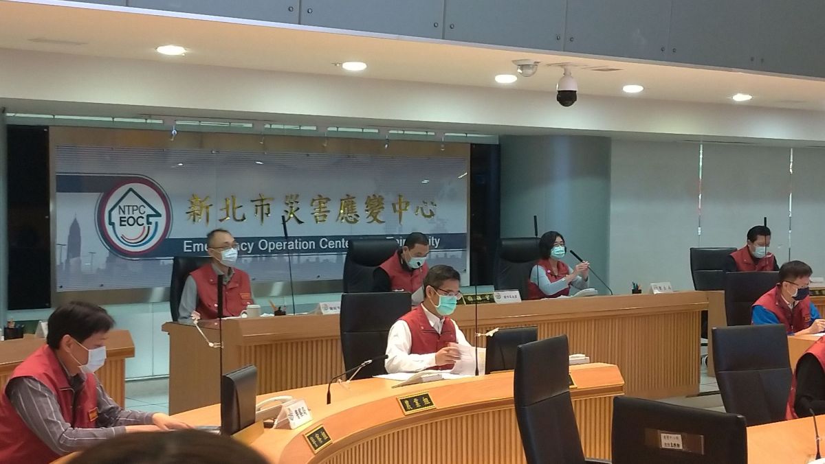 ▲五一勞動假期是否該延後？新北市長侯友宜今（11）日受訪時直言，延不延後並非重點，如何在風景地區以及封閉型的場館做好人潮管控，才是重點。（圖/新北衛生局提供）