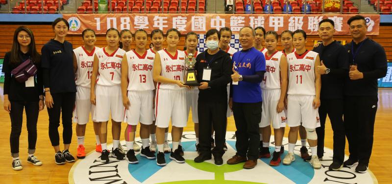 永仁國中在108學年度國中籃球甲級聯賽女子組奪下季軍。（圖／名衍行銷提供）