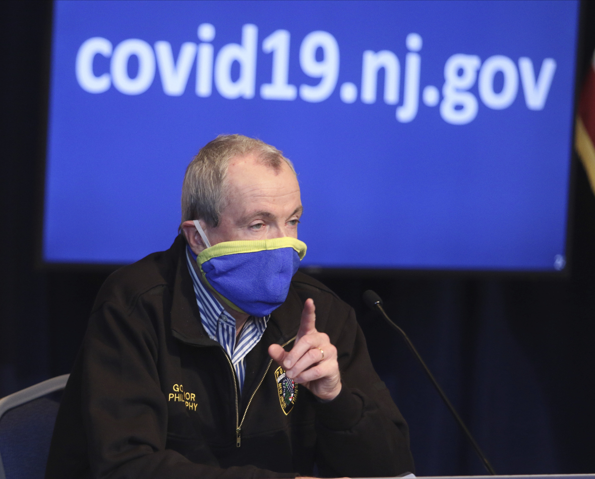 ▲美國紐澤西州州長墨菲近日主持防疫記者會。（圖／美聯社／達志影像）