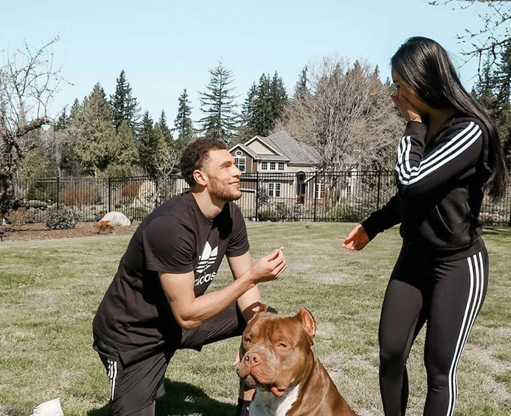 公牛球星Zach LaVine向女友求婚成功。（圖/取自Zach LaVine IG）