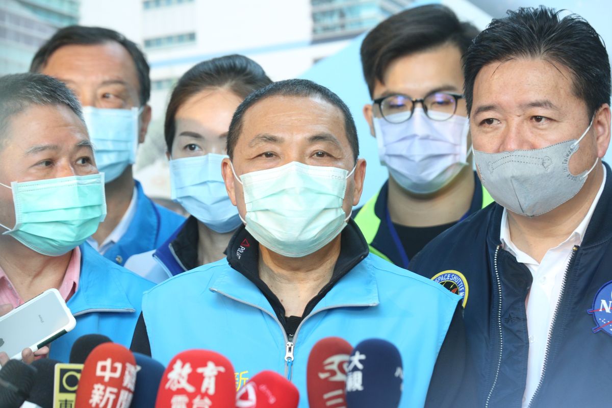 ▲侯友宜表示，依目前夜市管制方式，單一出入口不太可能執行，必須因地制宜。（圖／新北新聞局提供）