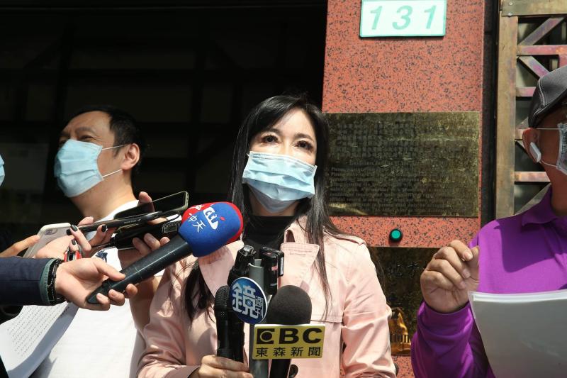 ▲顧婕抱怨公親變事主。(圖/記者林柏年攝)