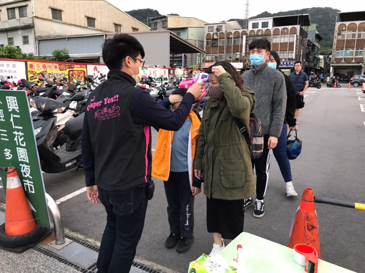 ▲侯友宜日前宣布新北市將於20日擴大辦理兵棋推演、封城演習，而台北市長柯文哲卻不贊成此做法，柯認為目前疫情穩定，台北市若要進行演練，牽涉到許多中央機關（圖/市府提供）