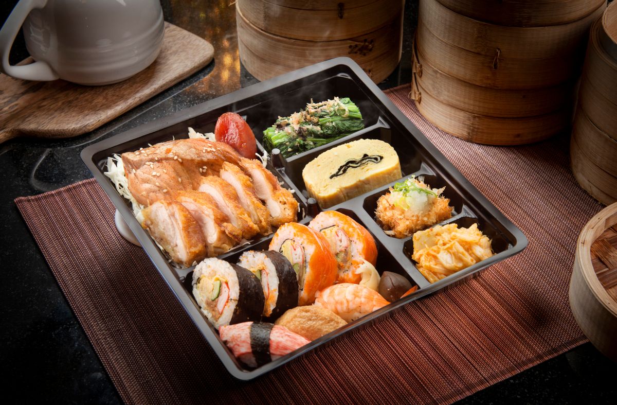 ▲餐飲集團因應疫情大賣外帶便當。（圖／業者提供）