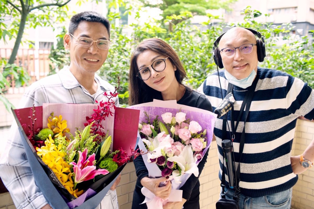 ▲夏靖庭（左起）、陳美鳳與葉天倫合作。（圖 / 民視提供）