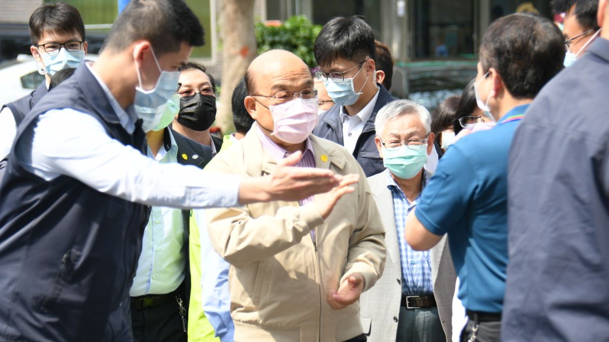 ▲蘇貞昌強調，開鍘張經義不是因為他講了什麼話，而是因為他任職大陸黨政軍直屬媒體，違反規定，該規定也是前總統馬英九時期規定的。。（圖／攝影中心記者林調遜攝，2020.04.18）