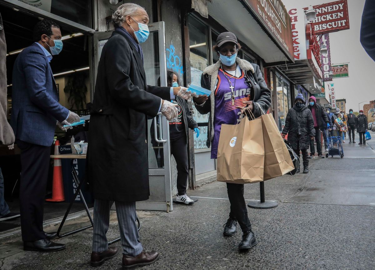 ▲美國入秋後2019冠狀病毒疾病疫情惡化，紐約州單日確診率升至1.6%，創4個月來新高。（圖／美聯社／達志影像）