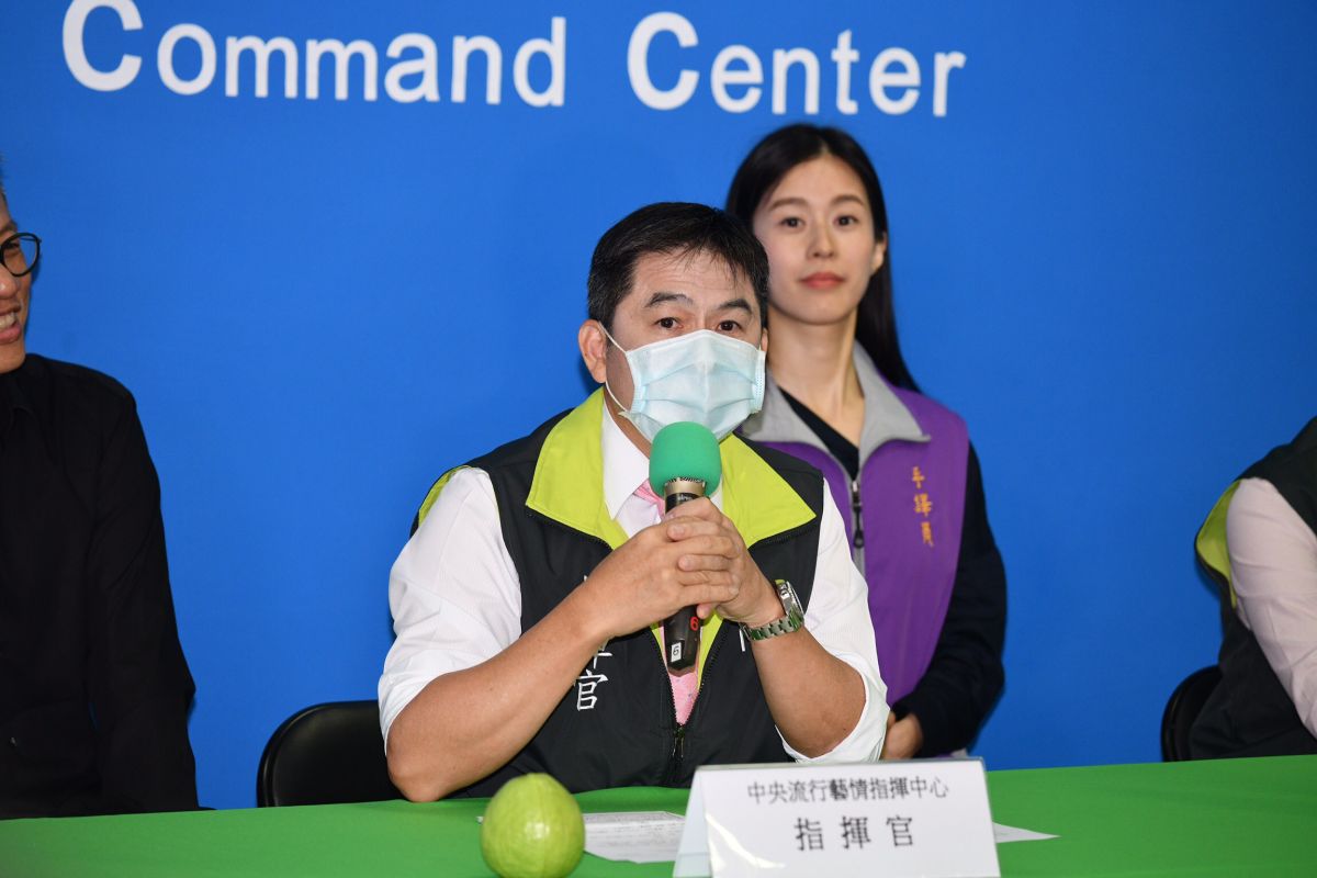 ▲洪都拉斯（中）模仿陳時中部長，唯妙唯肖。（圖／記者林柏年攝）