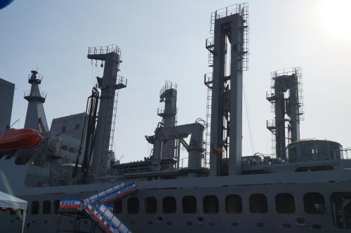 ▲海軍磐石艦主要任務為艦隊海上油彈、物資補給。（圖／記者呂炯昌攝）