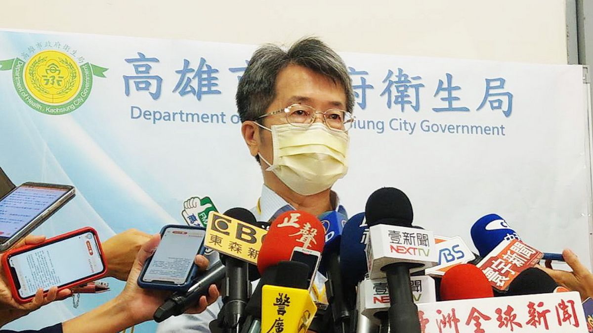 ▲高市衛生局衛生局林立人召開記者會表示，第二波所公布地點14處，也將同步由高市府經發局及衛生所通知業者目前已開放或營業者，只出不進。(圖／記者郭凱杰攝，2020.04.20)