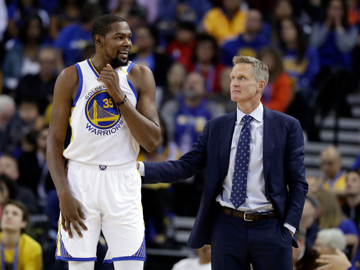 ▲ Kevin Durant (左)、Steve Kerr。（圖／美聯社／達志影像）