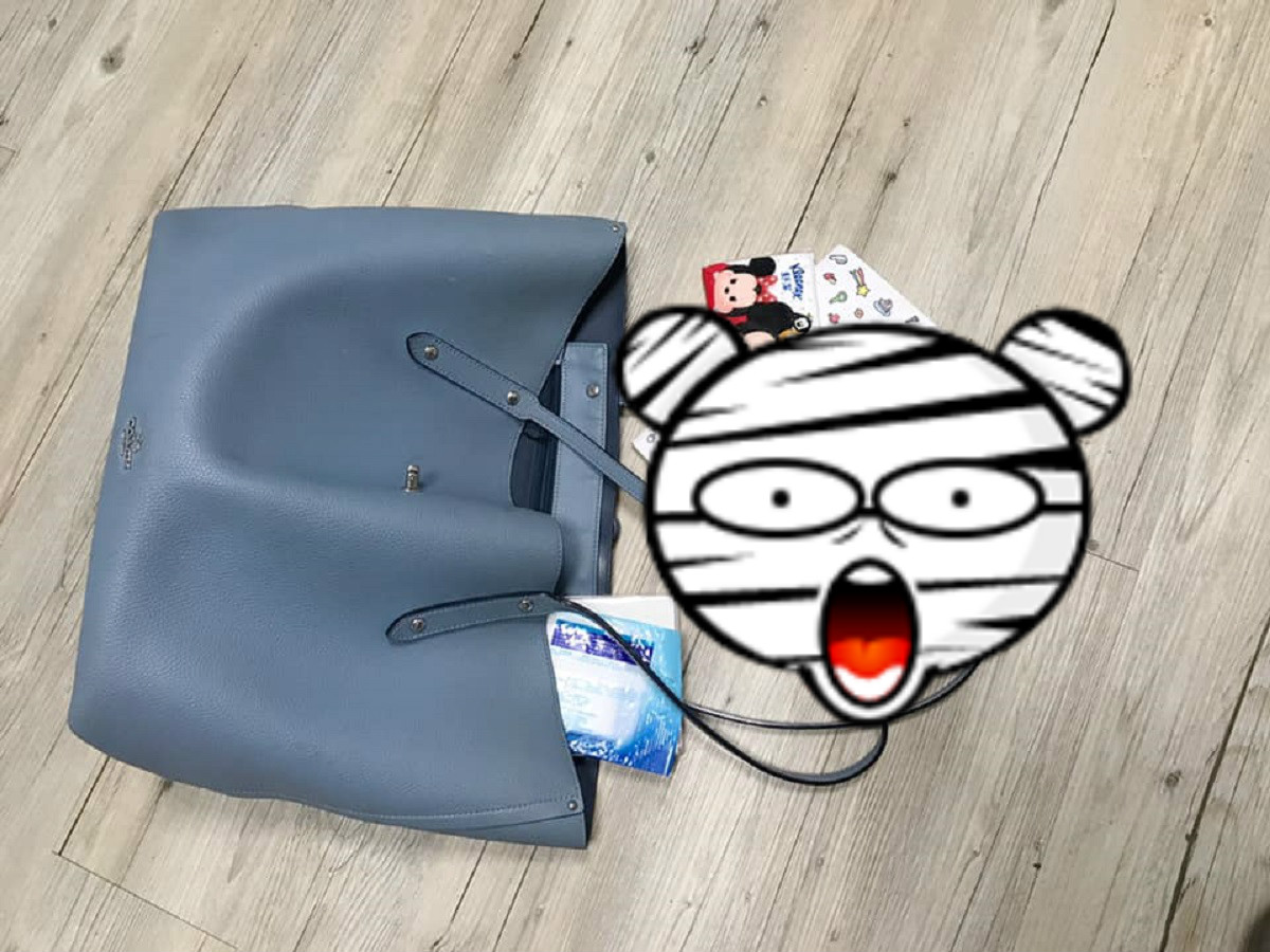 ▲有網友在臉書社團表示，自己日前去全聯採購，結果包包不慎掉到地上，東西散落一地，一旁群眾卻直說「南部治安真的很差耶...」讓她滿頭問號，回頭一看才發現原來包裡掉出一支「玩具手槍」，讓她哭笑不得。（圖／翻攝自臉書社團「爆怨公社」）