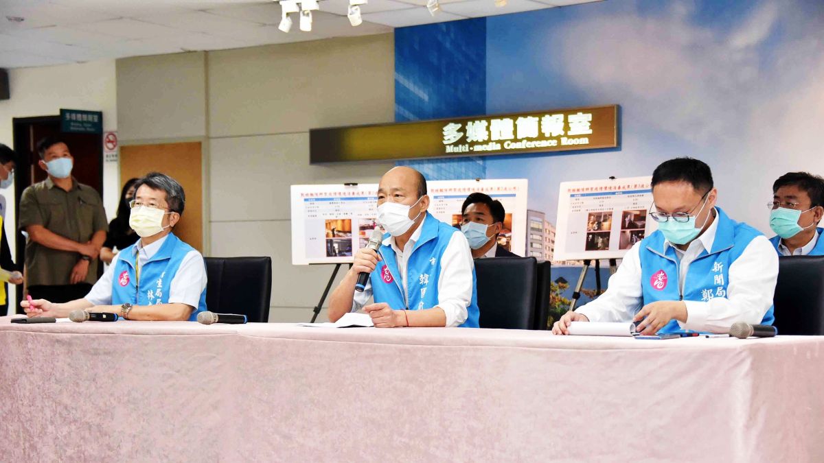 ▲針對媒體防疫滿意度民調將高雄列為六都倒數，鄭照新臉書以《市府團隊，沉默的力量》發文強調，市府維持市民日常生活。（圖／記者郭凱杰攝，2020.04.21）