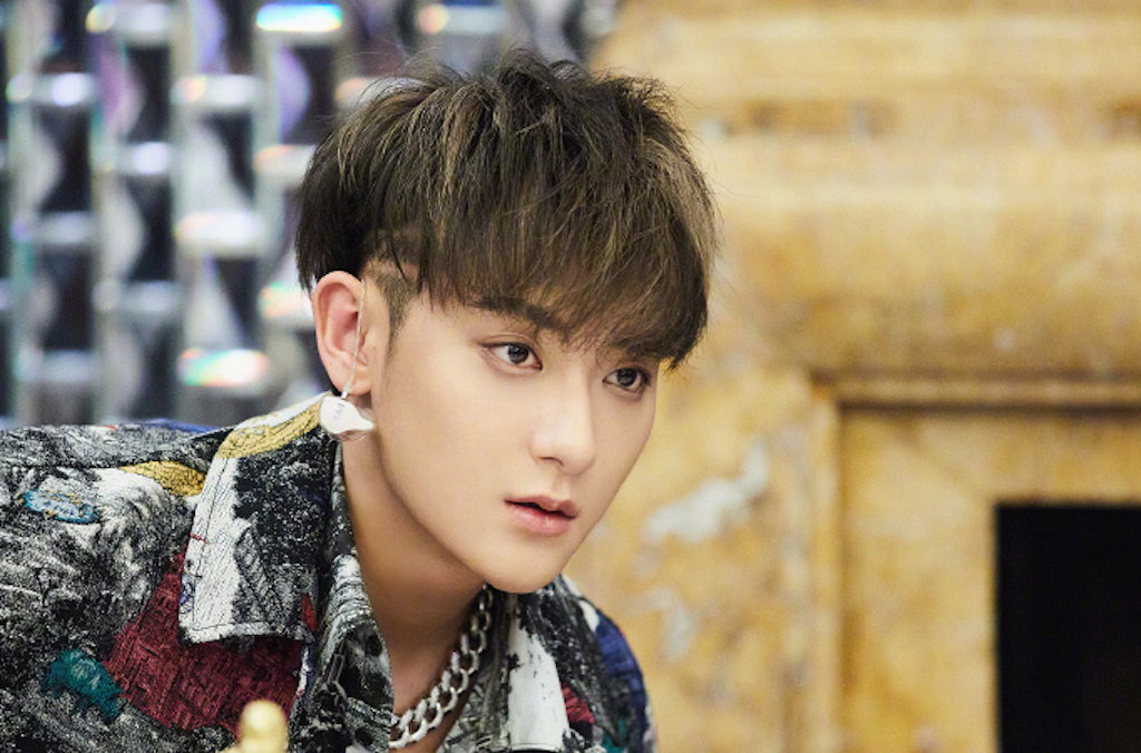 ▲黃子韜近來曬出私人飛機的豪華內部裝潢。（圖／翻攝微博）