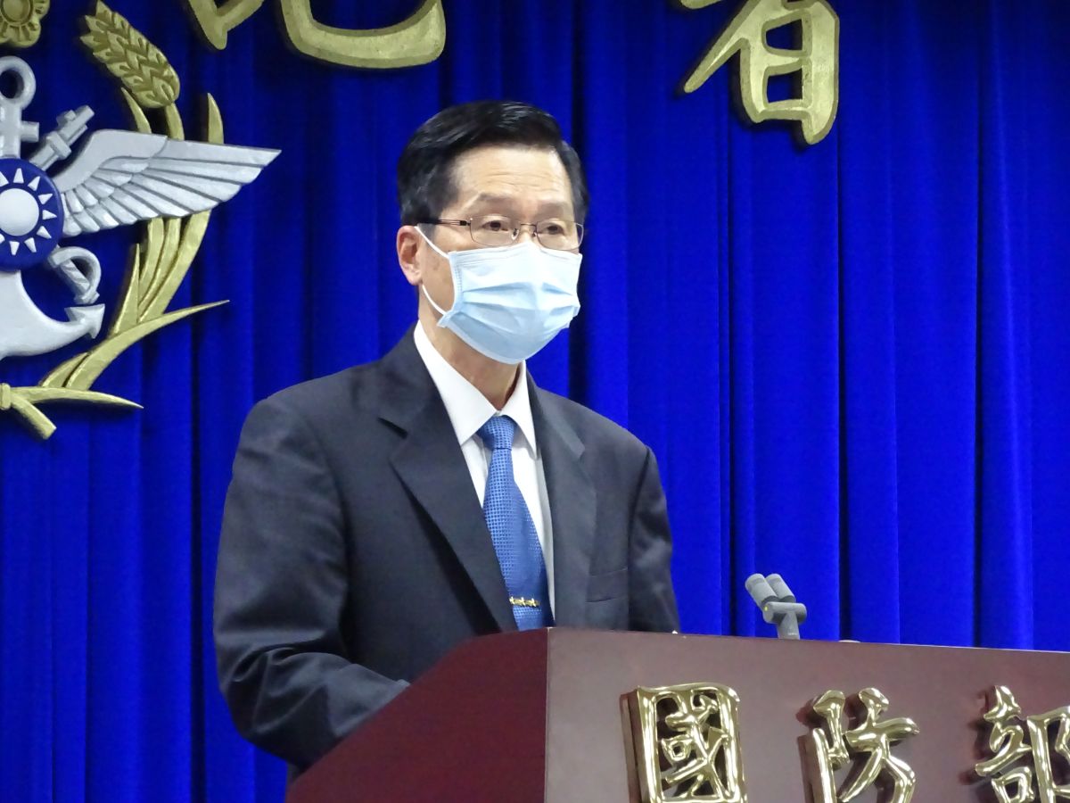 海軍敦睦艦隊磐石艦驚爆群聚感染，國防部從23日開始，將每天開記者會公布調查進度。 （圖／記者呂炯昌攝, 2020.4.21）