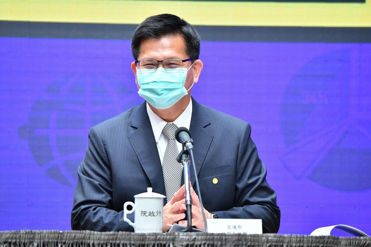 交通部長林佳龍。( 圖 / 行政院提供 )
