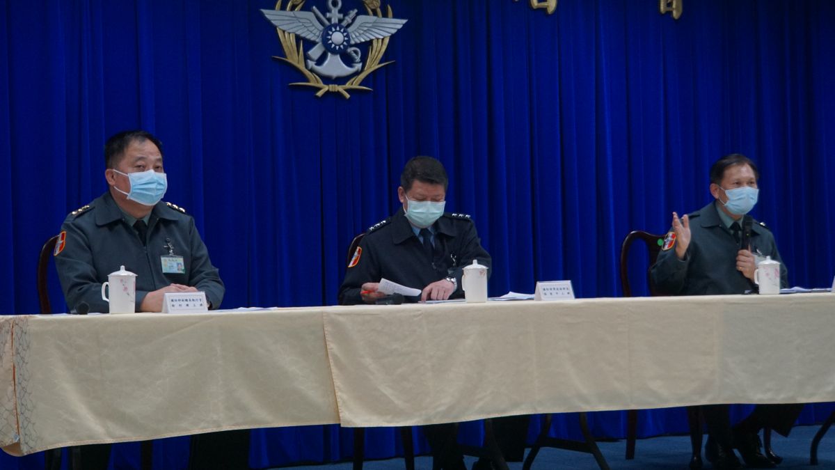 ▲敦睦艦隊集體染疫，國防部再開記者會。（圖／記者呂炯昌攝）