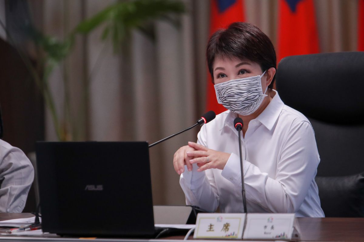 ▲台中市長盧秀燕呼籲，適當出遊固然有益身心，但「防疫更重要！」，如果現場人潮過於擁擠，市府在必要時將關閉景點 (圖／柳榮俊翻攝2020.4.28)