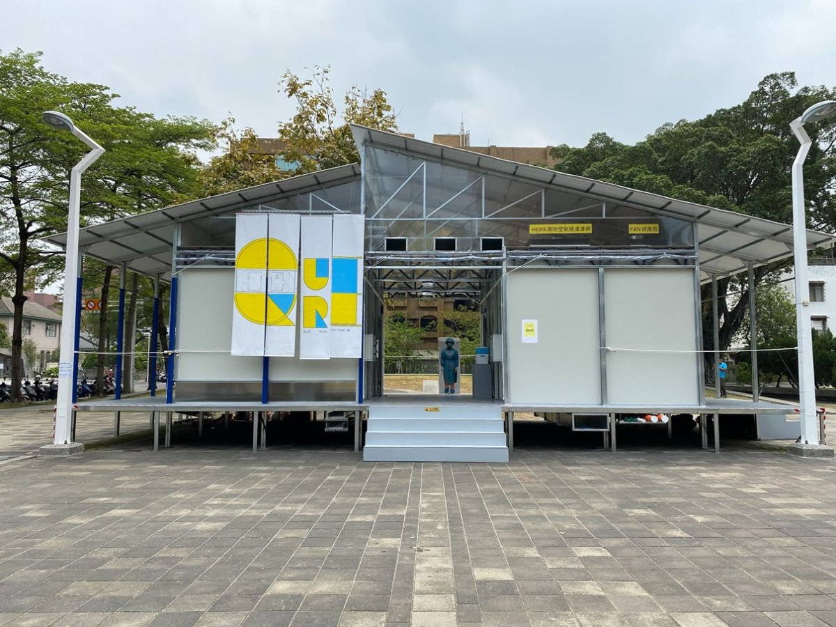 ▲「移動式緊急部署檢疫醫院」可迅速組裝單人套房式的負壓隔離病房，僅需3天即可建置完成。（圖／記者陳聖璋攝，2020.04.28）