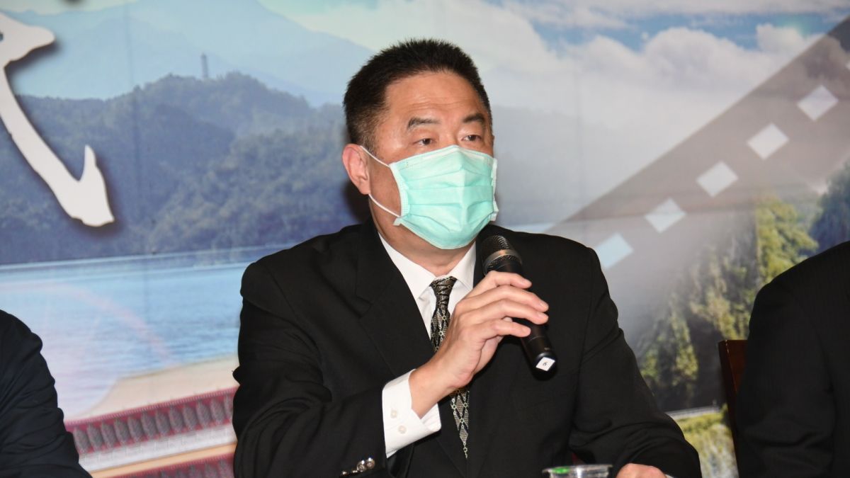 ▲錢櫃董事嚴智徑28日為錢櫃大火致歉。（圖／記者林調遜攝, 2020.04.28）