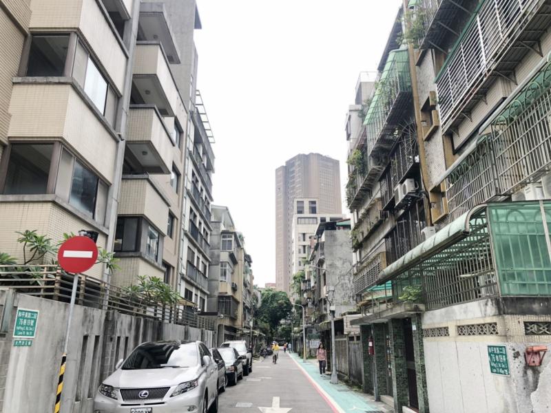 ▲台北市舊公寓多，專家提醒留意管線等問題。（圖／信義房屋提供）