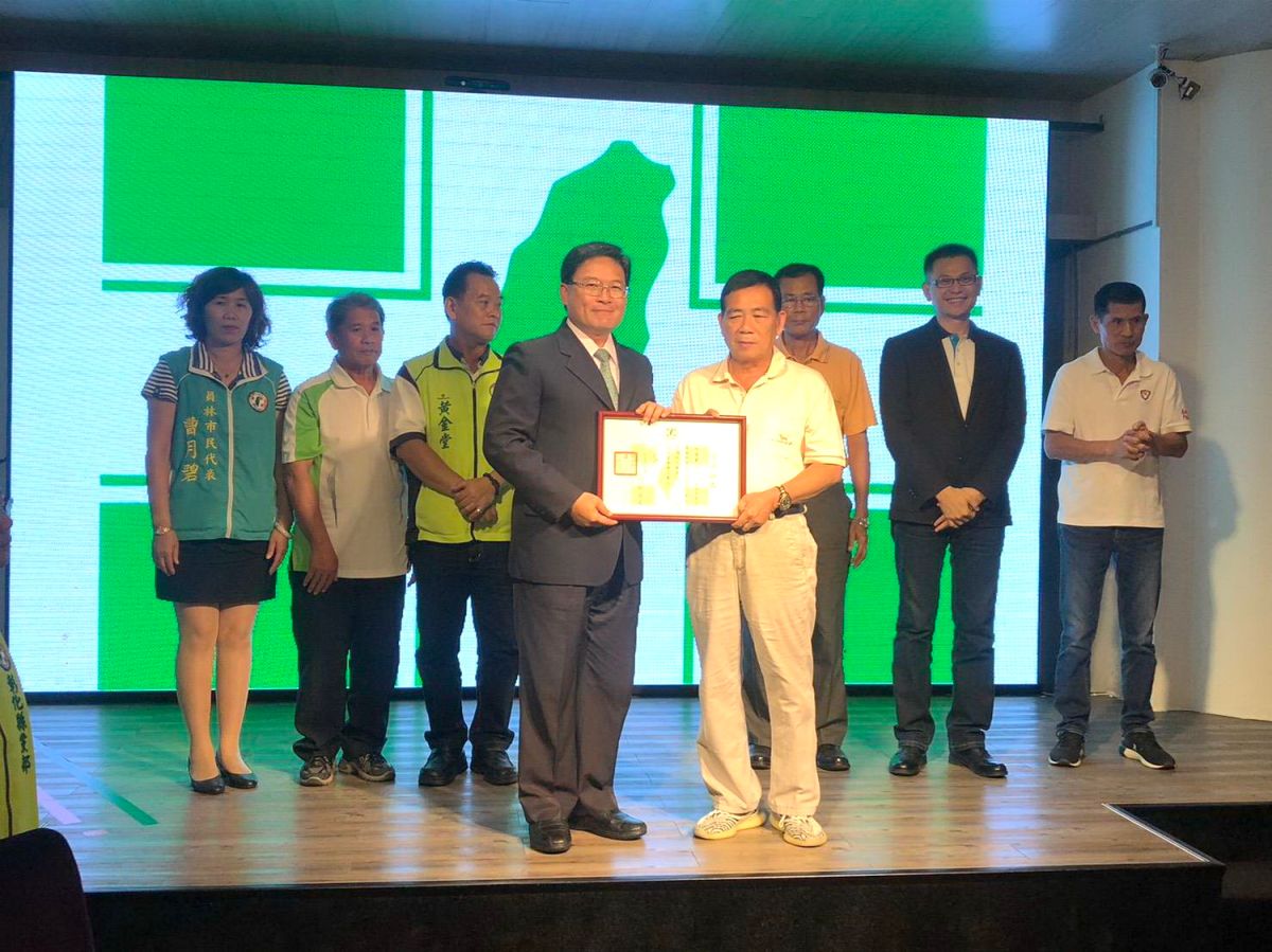 ▲彰化縣的主委選舉格外引人關注，尋求連任的邱建富(左)，面臨泛新系力挺的縣黨部評召許廣東(右)強力挑戰。（圖／民進黨彰化縣黨部主委邱建富提供）