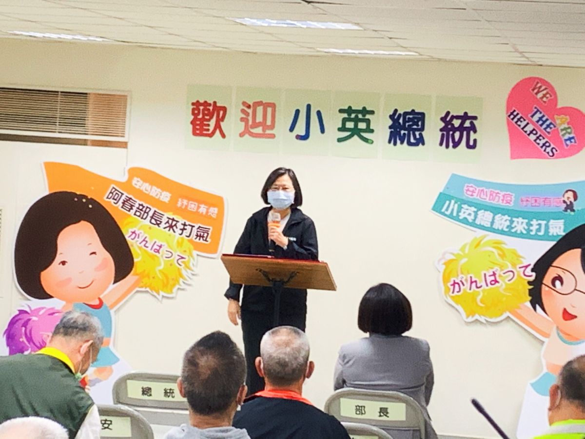 ▲針對5月20日後蔡英文展開第二任期，內閣佈局是否變動，她說相關人事到了確定時候，她或行政院長會跟大家來報告。（圖／記者宋原彰攝，2020.04.29）