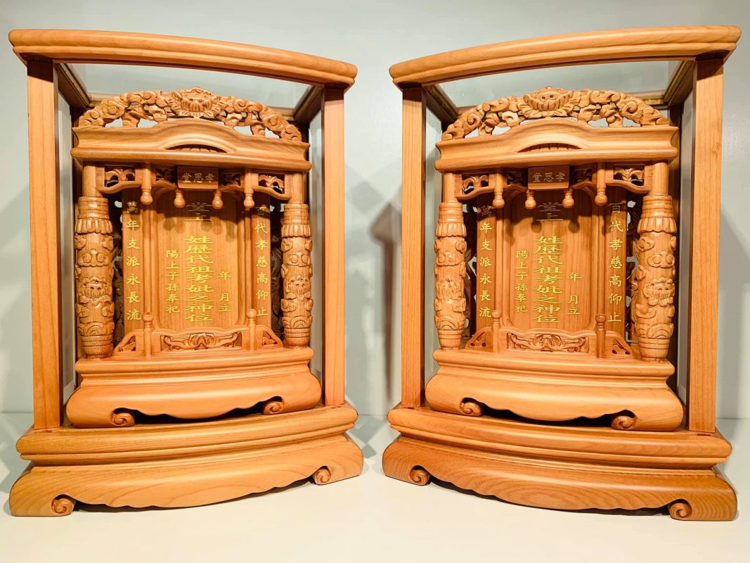 祖先牌位示意圖。（圖／翻攝自神桌 佛桌 神像 佛像 時尚神明廳 現代佛堂設計 中日宗教藝術工作坊 林義豪粉專）