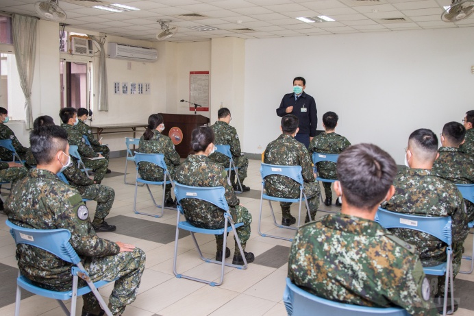 李副總長視導空軍部隊　勉官兵共同度過嚴峻疫情