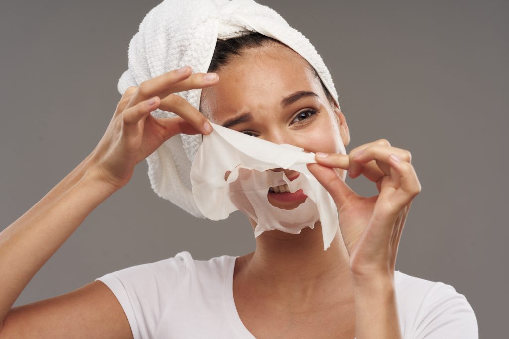 ▲建議選擇通過「貼膚測試」的面膜。（圖／Shutterstock）
