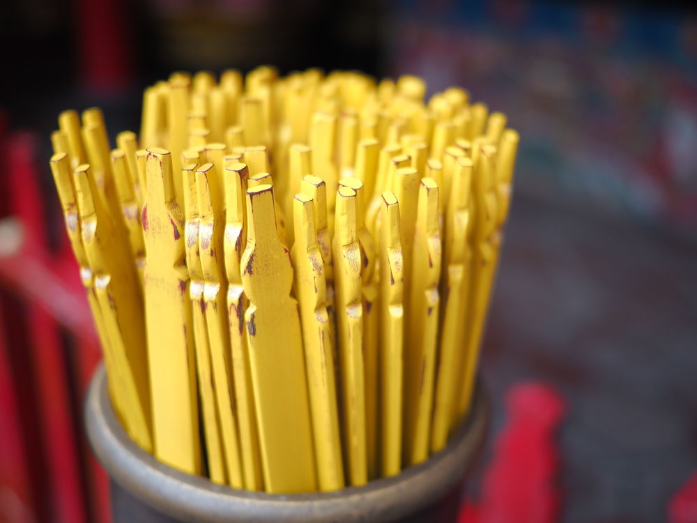 籤筒示意圖。（圖／shutterstock）