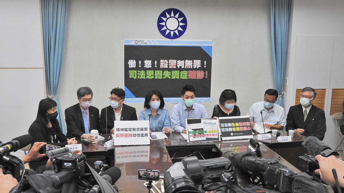 國民黨立院黨團1日召開「殺警判無罪！司法思覺失調症確診」記者會。（圖 / 記者陳弘志攝）