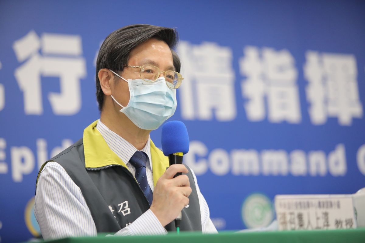 ▲針對台灣中醫師說看舌苔可以看出有沒有罹患新冠肺炎？為此，指揮中心專家諮詢小組召集人張上淳認為，還需要有其他科學上的認證與佐證。（圖／指揮中心提供）